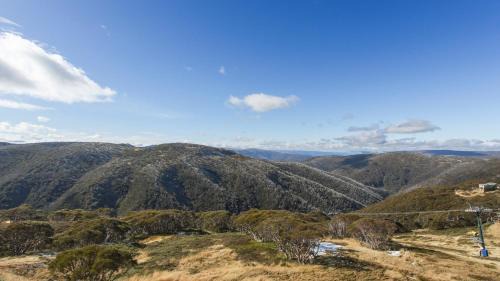 Hotham Heights Apartamento | White Crystal 215