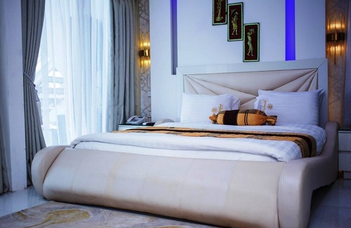 Ofin Complejo | WHITE DECK BEACH RESORT