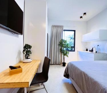 Haifa Apartamento | White Door Apartments