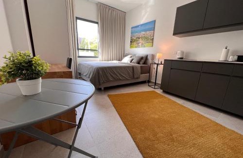 Haifa Apartamento | White Door Apartments