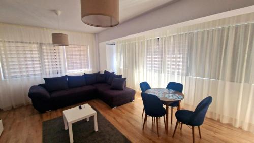 Sector 6 Apartamento | White Flat