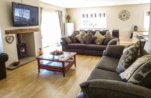 Great Clifton Casa | White Gables