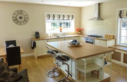 Great Clifton Casa | White Gables