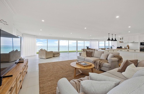 Ledge Point Casa | White Haven -Ledge Point's Ultimate Coastal Escape