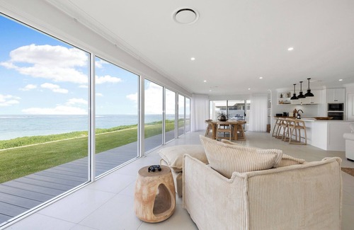 Ledge Point Casa | White Haven -Ledge Point's Ultimate Coastal Escape
