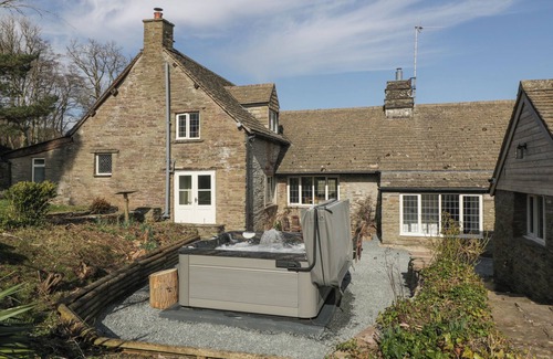 Longtown Cabaña | White Haywood Farmhouse