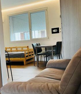 Porta Cremona-Volta Casa | white house 4