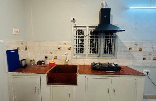 Mahabalipuram Beach Casa | White House Beach Stay