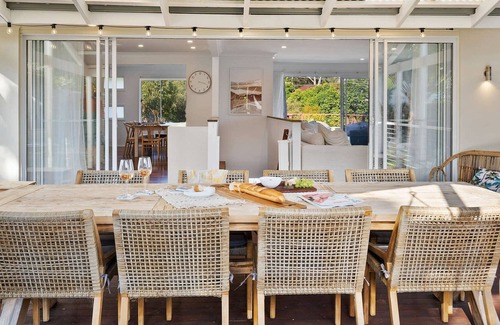 Wamberal Casa | White House - by Coast Hosting
