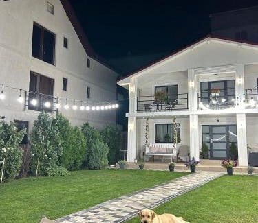 Costinesti Casa | White House Costinești