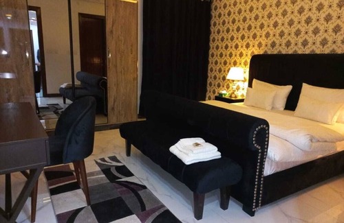 Islamabad Hotel | White House Executive