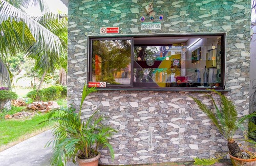 Behala Casa | White House