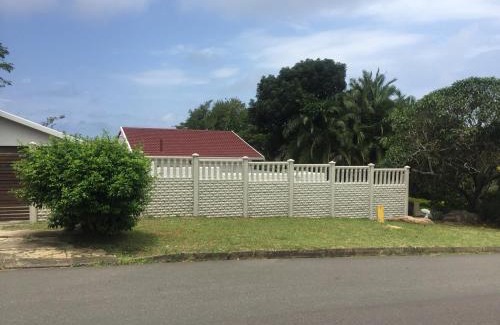 Scottburgh South Casa | White House lodge in Scotburgh