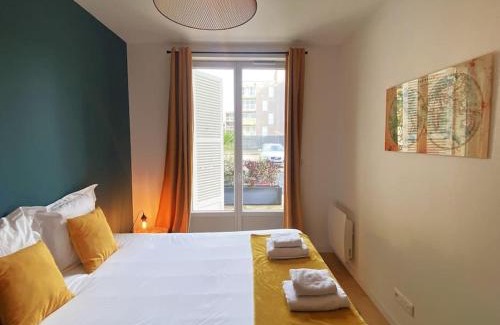 Henriville Apartamento | White House - THE SUNNY avec TERRASSE et PARKING privé - 20 min CENTRE