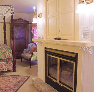 Sturgeon Bay Hotel | White Lace Inn