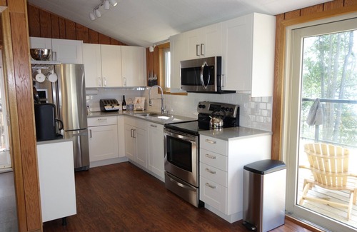 Douro-Dummer Cabaña | White Lake Cottage - cabaña frente al mar Kawarthas con frente grande, privado