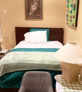 Bowie Cama Y Desayuno | White light retreat