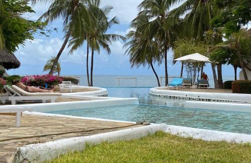 Malindi Marine National Park Casa | White Lion