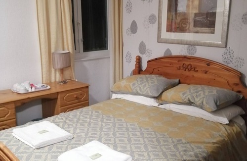 South Shore Cabina | White lodge inn ( By the Pleasure Beach at the seaside south shore)