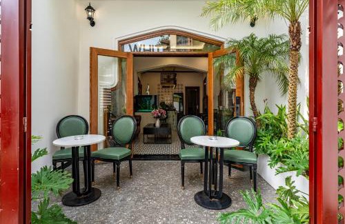 Hang Xanh Hotel | White Lotus - Heritage Hotel