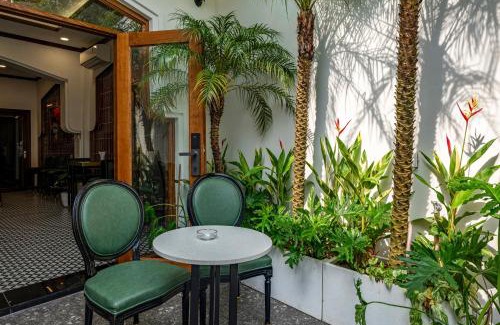 Hang Xanh Hotel | White Lotus - Heritage Hotel
