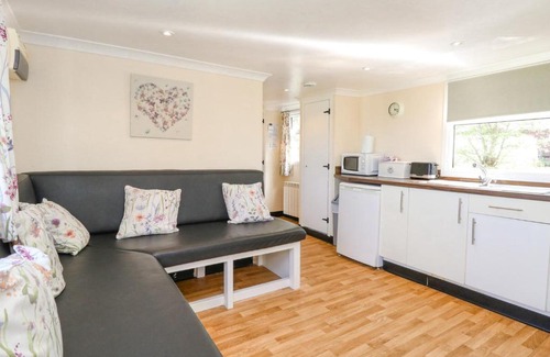 Stalham Casa | White Moth