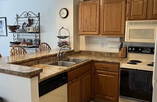 Lincoln Casa | White Mountain Living at its finest! Close to pool and clubhouse!