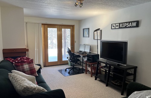 Lincoln Casa | White Mountain Living at its finest! Close to pool and clubhouse!