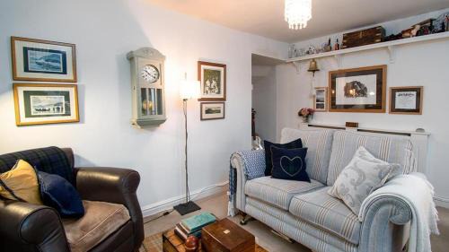 Conwy Casa | White O Morn