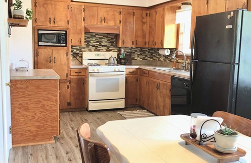 Harrison Casa | White Oak Cottage