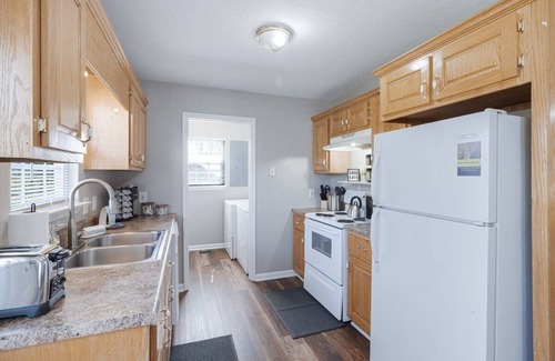 Trenton Casa | White Oak - fire pit, fast wifi, & free parking