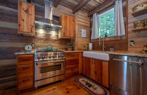 Sunset Cove Casa | White Oak Point | Historic, Lakefront Cabin on Lake Lure