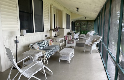 Green Lake Casa | White Oaks - Hermosa casa frente al lago de vacaciones en la costa norte de Green Lake!