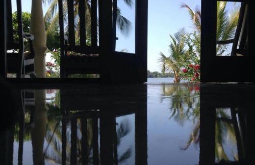 Hettimulla Casa | White Peacock Villa