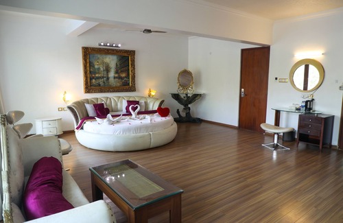 Saunta Vaddo Casa | White Pearl Suites by Rosetum