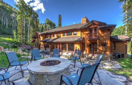 Park City Casa | White Pine 129 by Moose Management