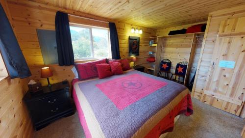 Monticello Casa | White Pine Cabin by Canyonlands Lodging