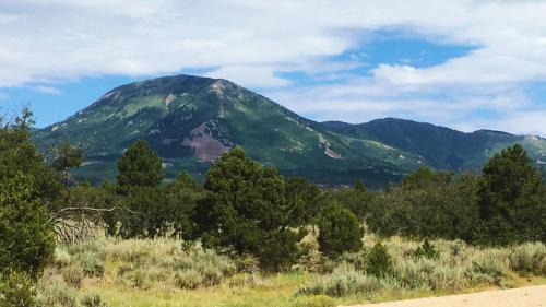 Monticello Casa | White Pine Cabin by Canyonlands Lodging