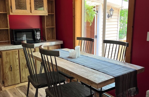 Blackduck Casa | White Pines B&B LLC