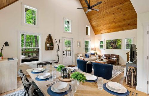 Clarkson Casa | White Pines Lodge- Wooded Retreat