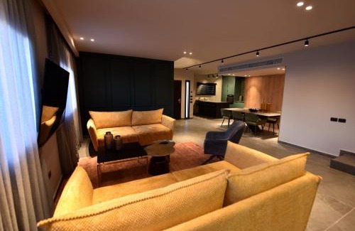 Eilat Villa | White-Private pool Luxury Villa Eilat