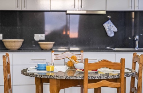 Calheta Chalet De Esquí | White Rabbit II by Madeira Sun Travel