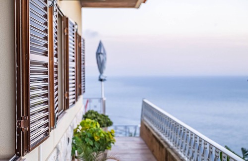 Calheta Chalet De Esquí | White Rabbit II by Madeira Sun Travel