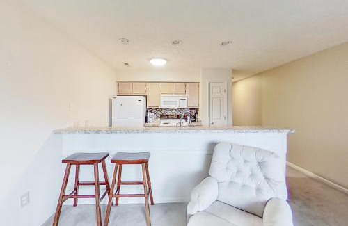 Carolina Forest Apartamento | White River Unit 19E