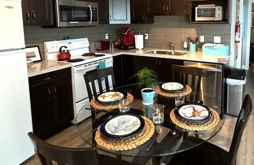 White Rock Casa | White Rock Beach Getaway