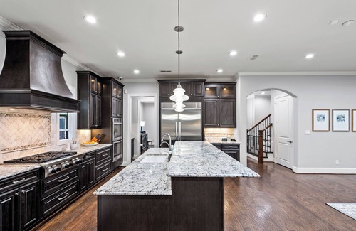 Lake Highlands Casa | White Rock Valley: Luxe 5-Bedroom Hideaway