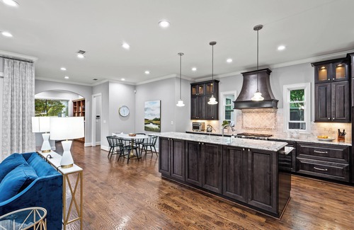 Lake Highlands Casa | White Rock Valley: Luxe 5-Bedroom Hideaway