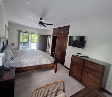 Cayo Corker Casa | White Rock Villa