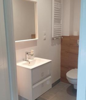 Krzyki Casa | White Room Wrocław przy Wyspie Opatowickiej