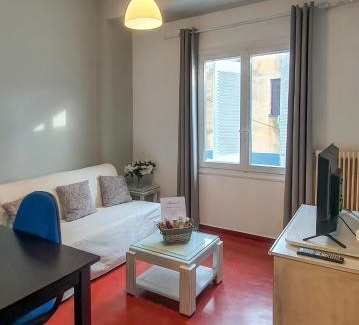 Koum Kapi Apartamento | White Rose, Budget Flat in Chania Town Center